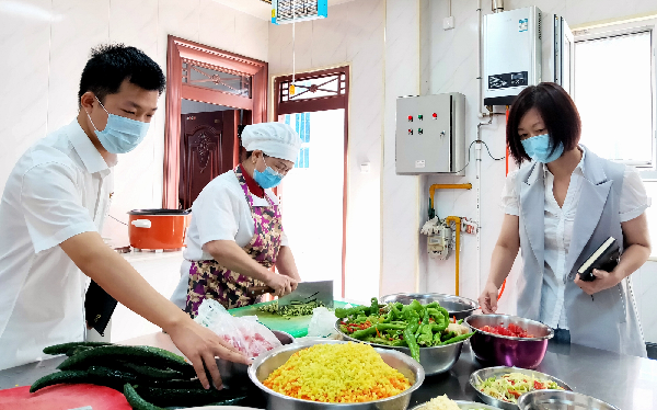 镜头|昌吉州:切实履行监督职责   坚决制止餐饮浪费行为