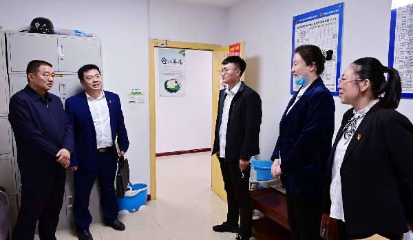 宋海山同志深入呼图壁县调研督导