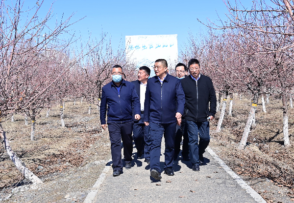 宋海山同志开展巡林巡河调研